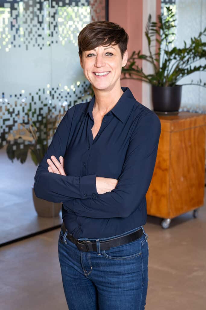 Portretfoto Sonja van den Heuvel