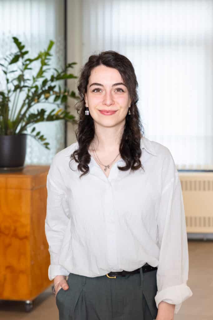 Portretfoto Aylin Karaarslan